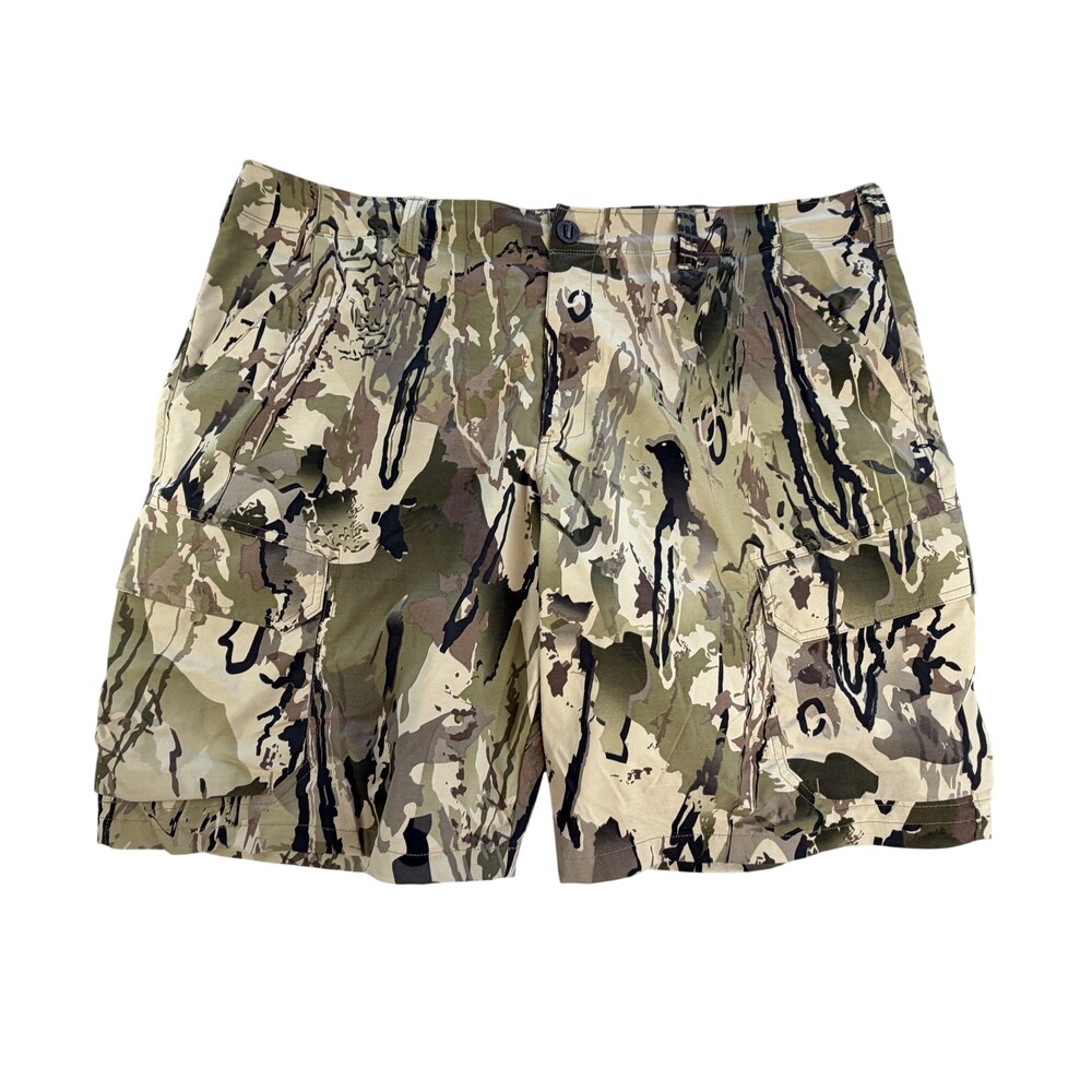 Under Armour Cargo Shorts Mens 42 Camo HeatGear Loose Fit 10 Inseam Outdoor
